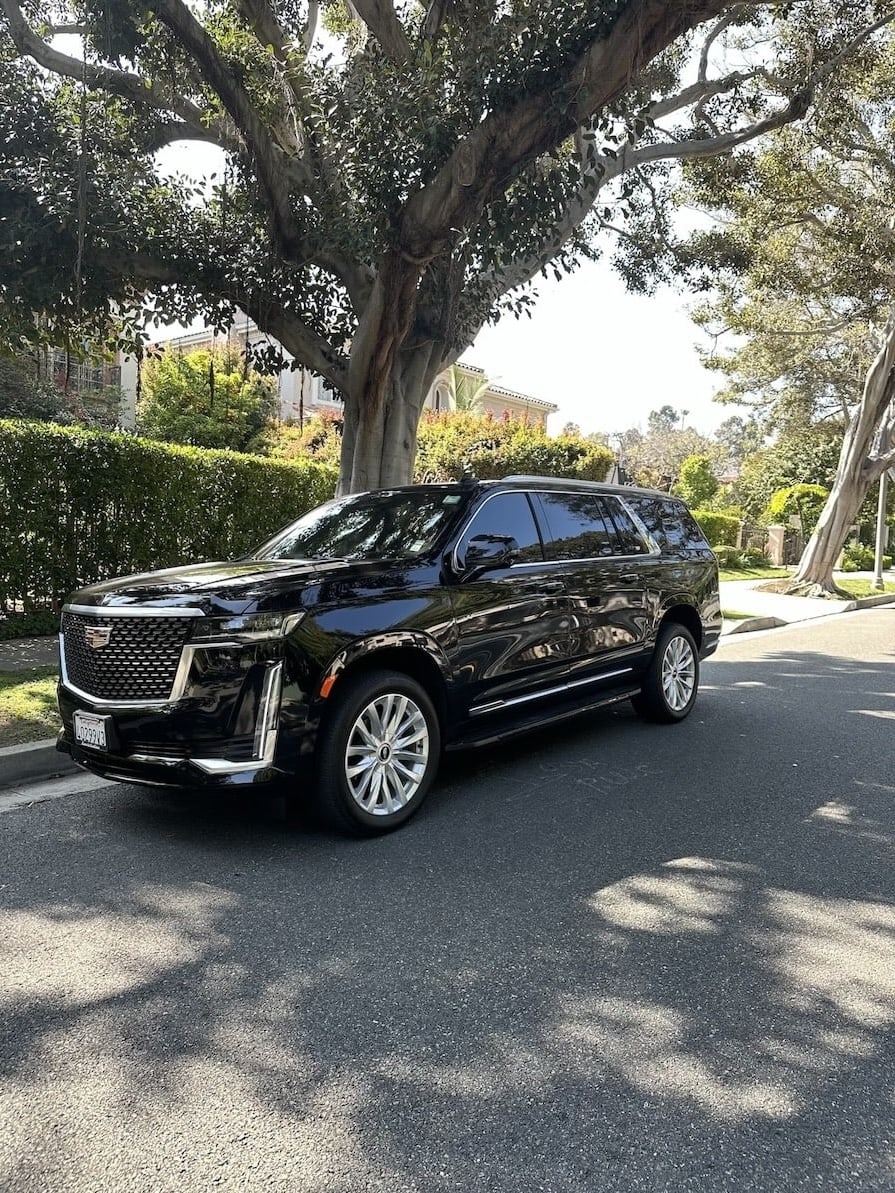 Silimo Escalade 6 Limo service