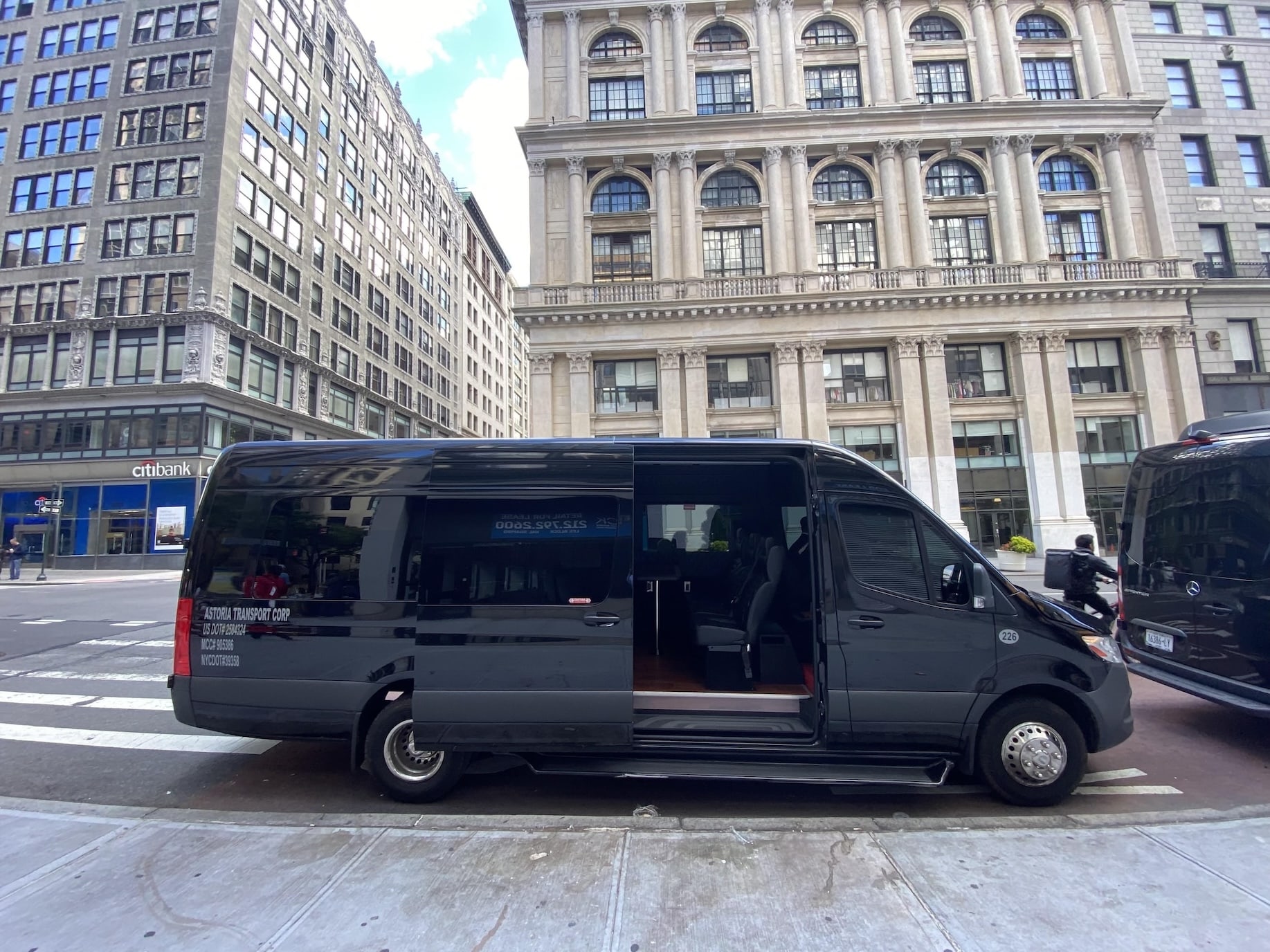 Silimo Sprinter 2 Limo service