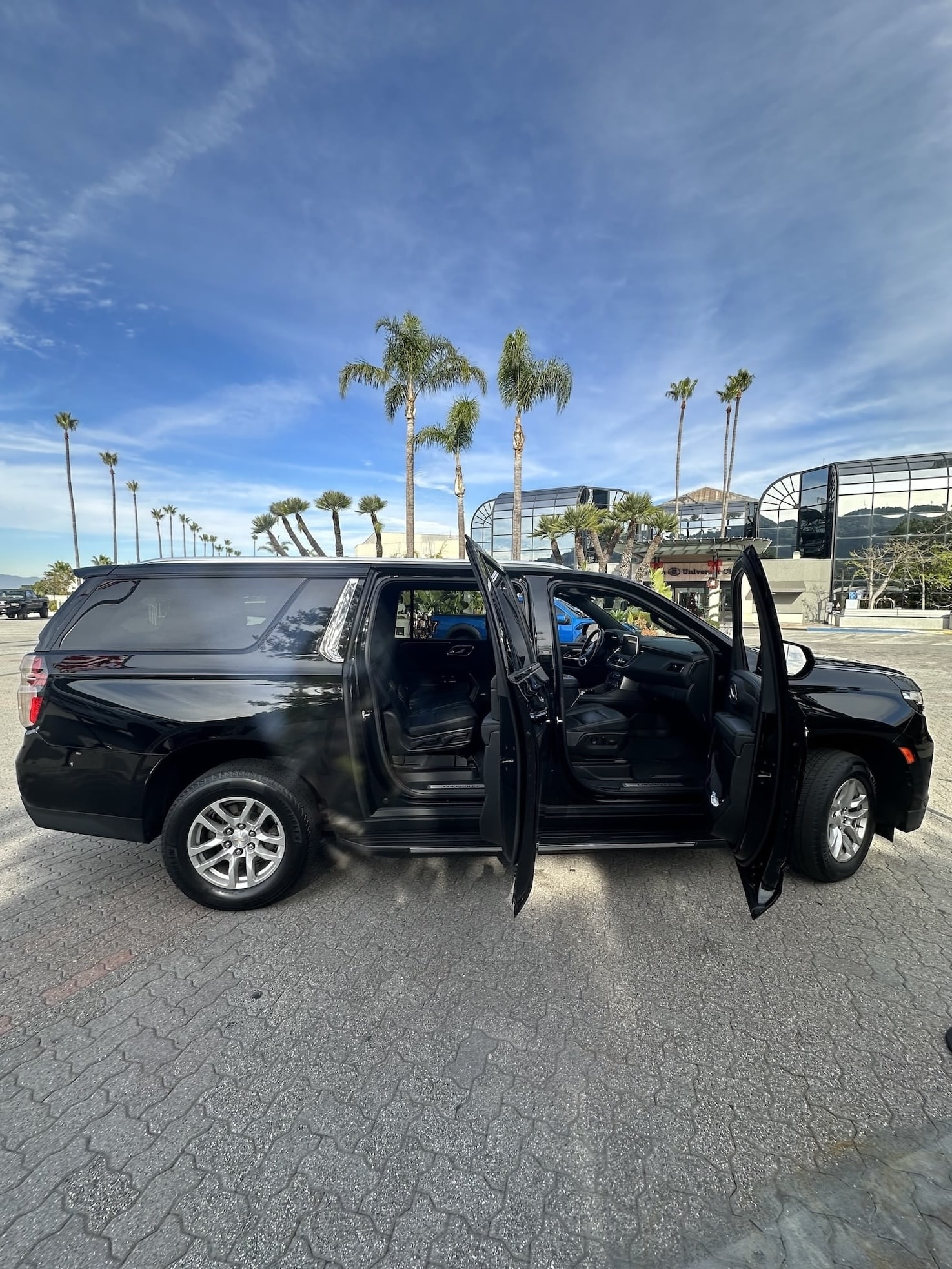 Silimo Suburban Limo service